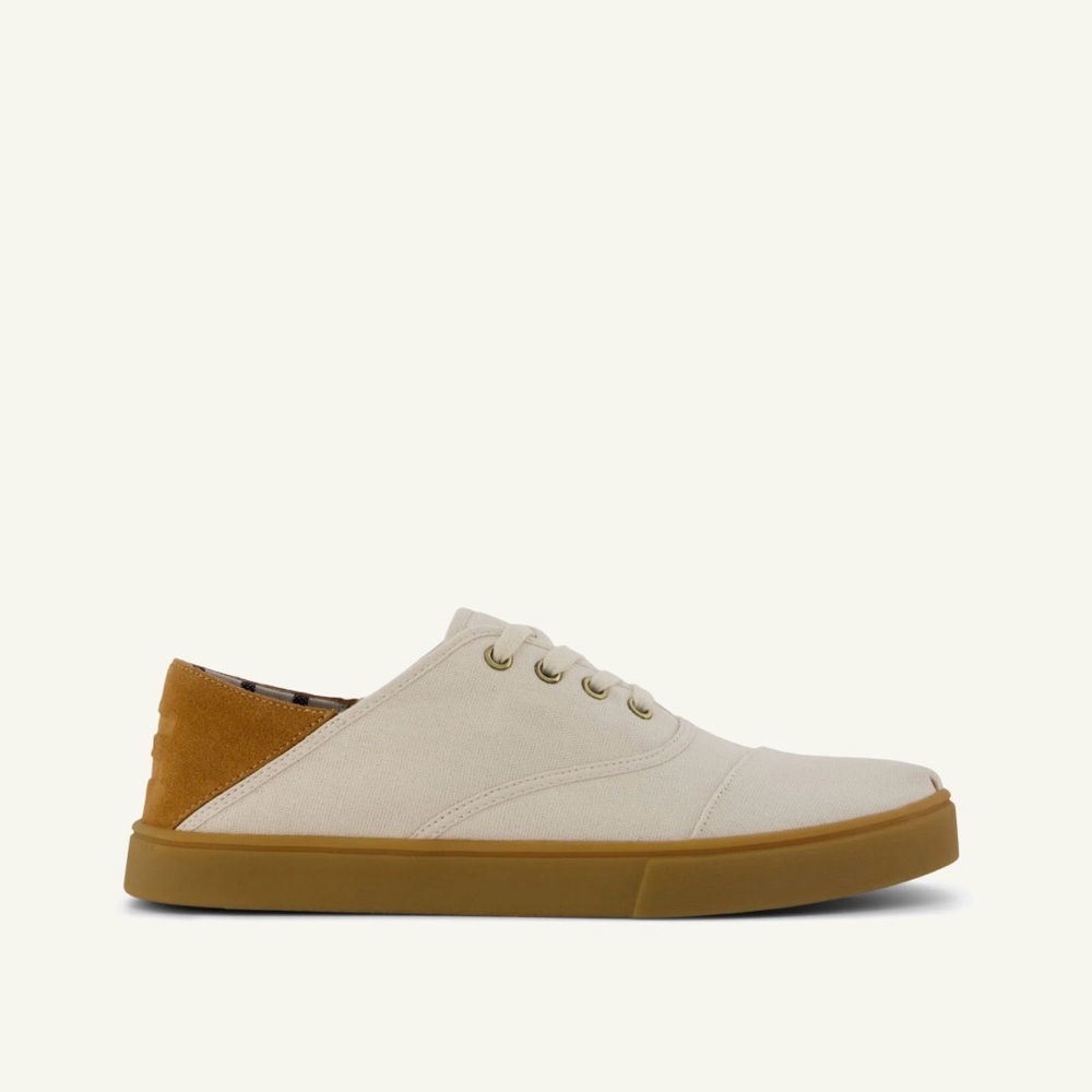 TOMS Cordones Plus Sneaker.Cream and Tan Casual Shoes. Men's 8
NWT